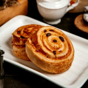 Roll de canela con pasas